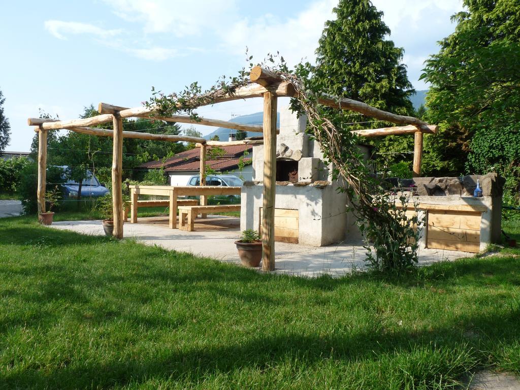 B&B Casa Sul Lago - Appartamenti Calceranica al Lago Eksteriør billede