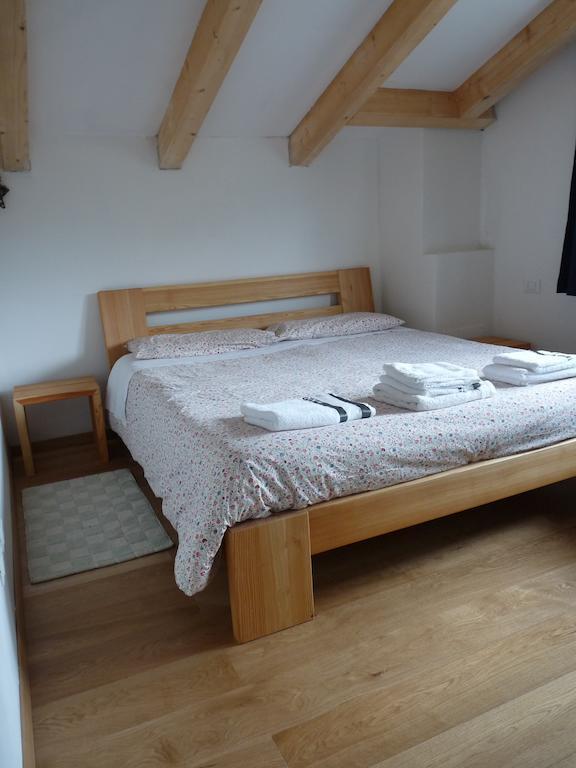 B&B Casa Sul Lago - Appartamenti Calceranica al Lago Værelse billede