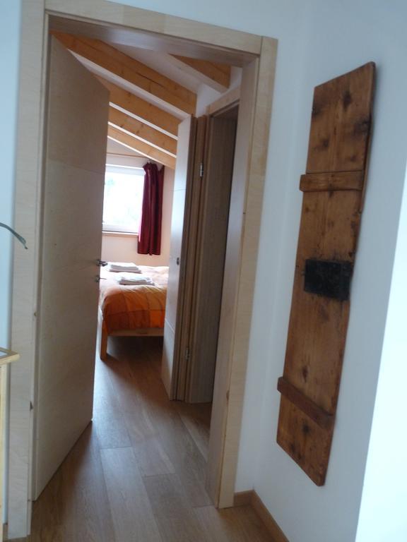 B&B Casa Sul Lago - Appartamenti Calceranica al Lago Værelse billede