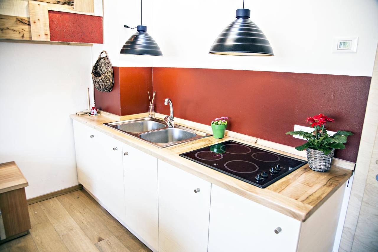 B&B Casa Sul Lago - Appartamenti Calceranica al Lago Eksteriør billede